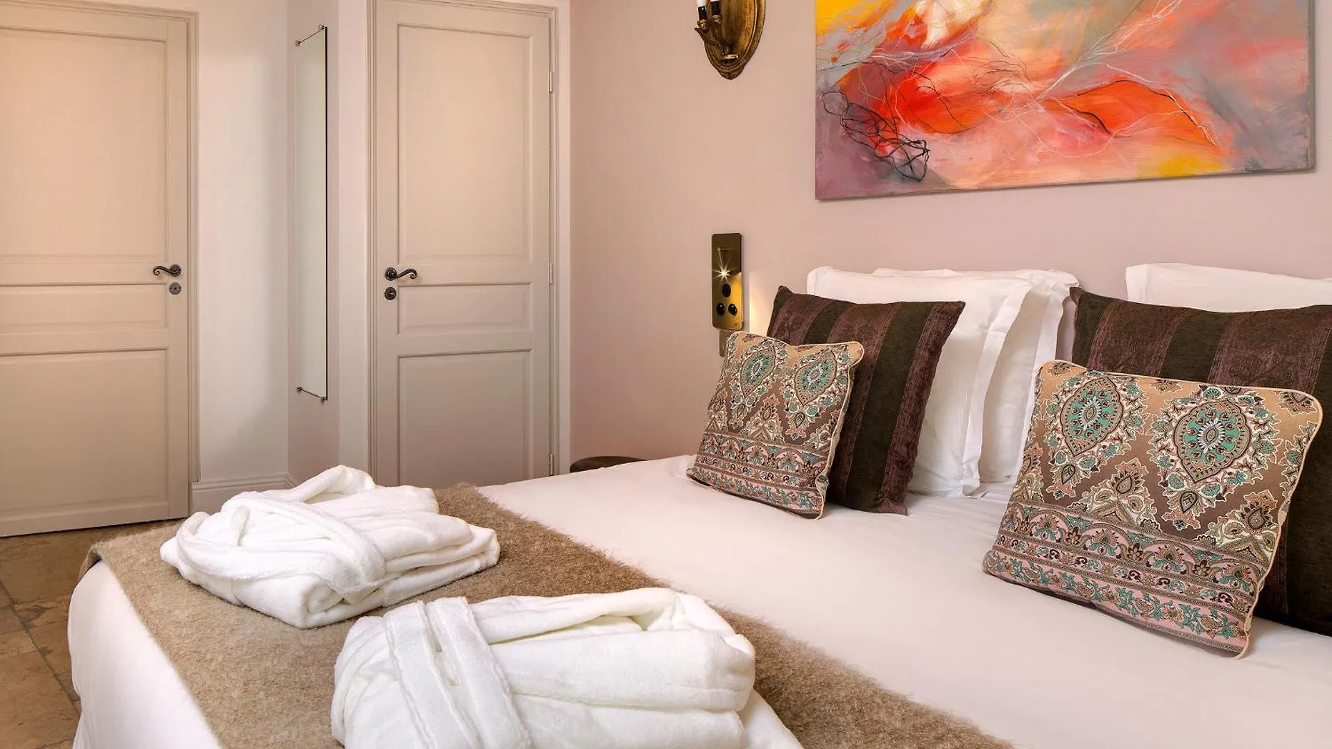 Urbain V Apartment Accessible To People With Reduced Mobility, Spa & Fitness Avignon France