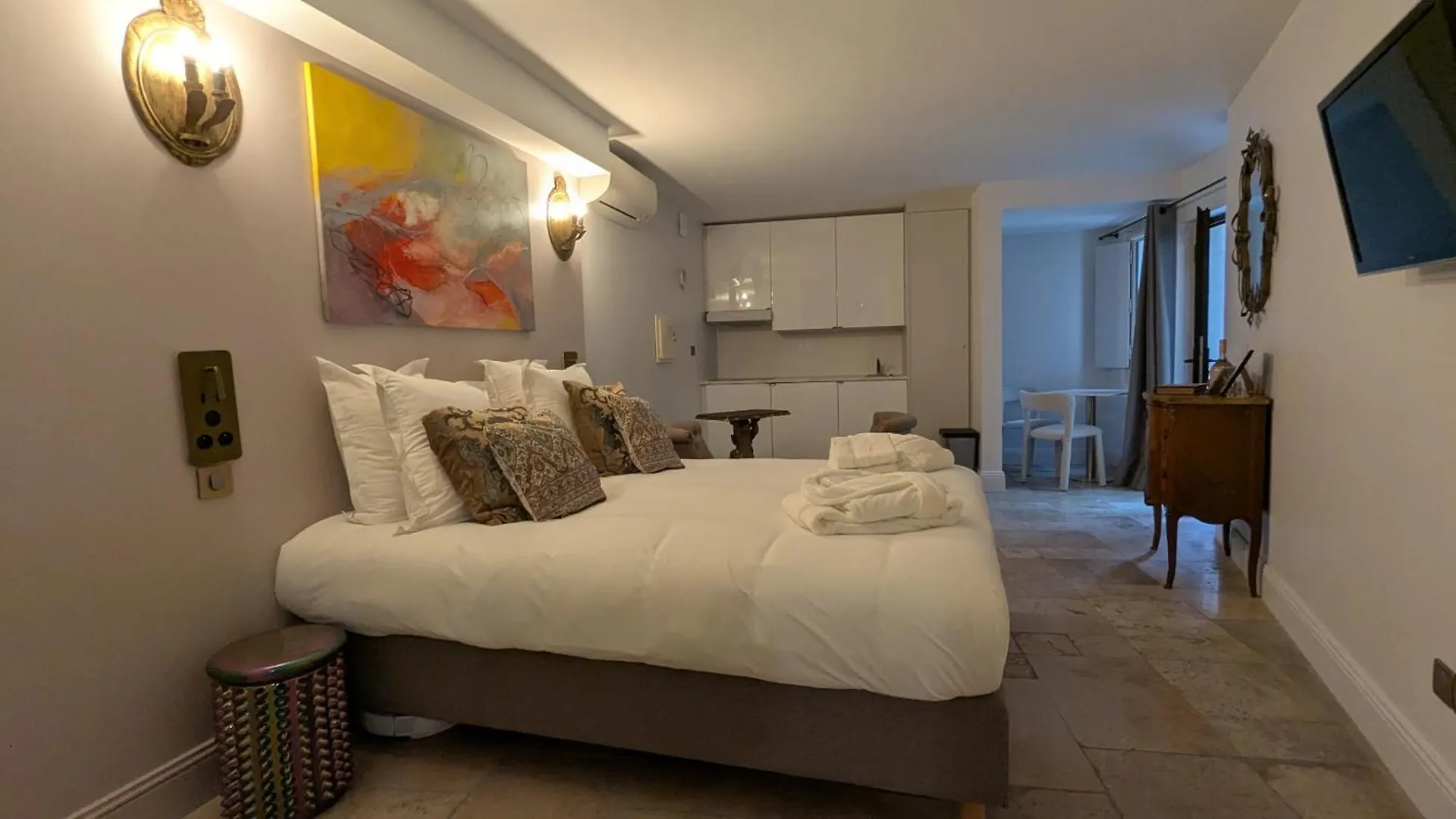 Urbain V Apartment Accessible To People With Reduced Mobility, Spa & Fitness Avignon