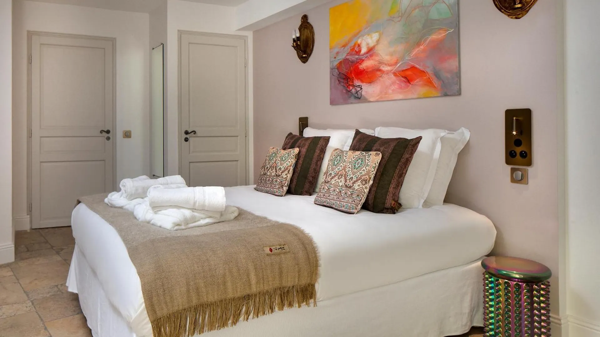 Urbain V Apartment Accessible To People With Reduced Mobility, Spa & Fitness Avignon