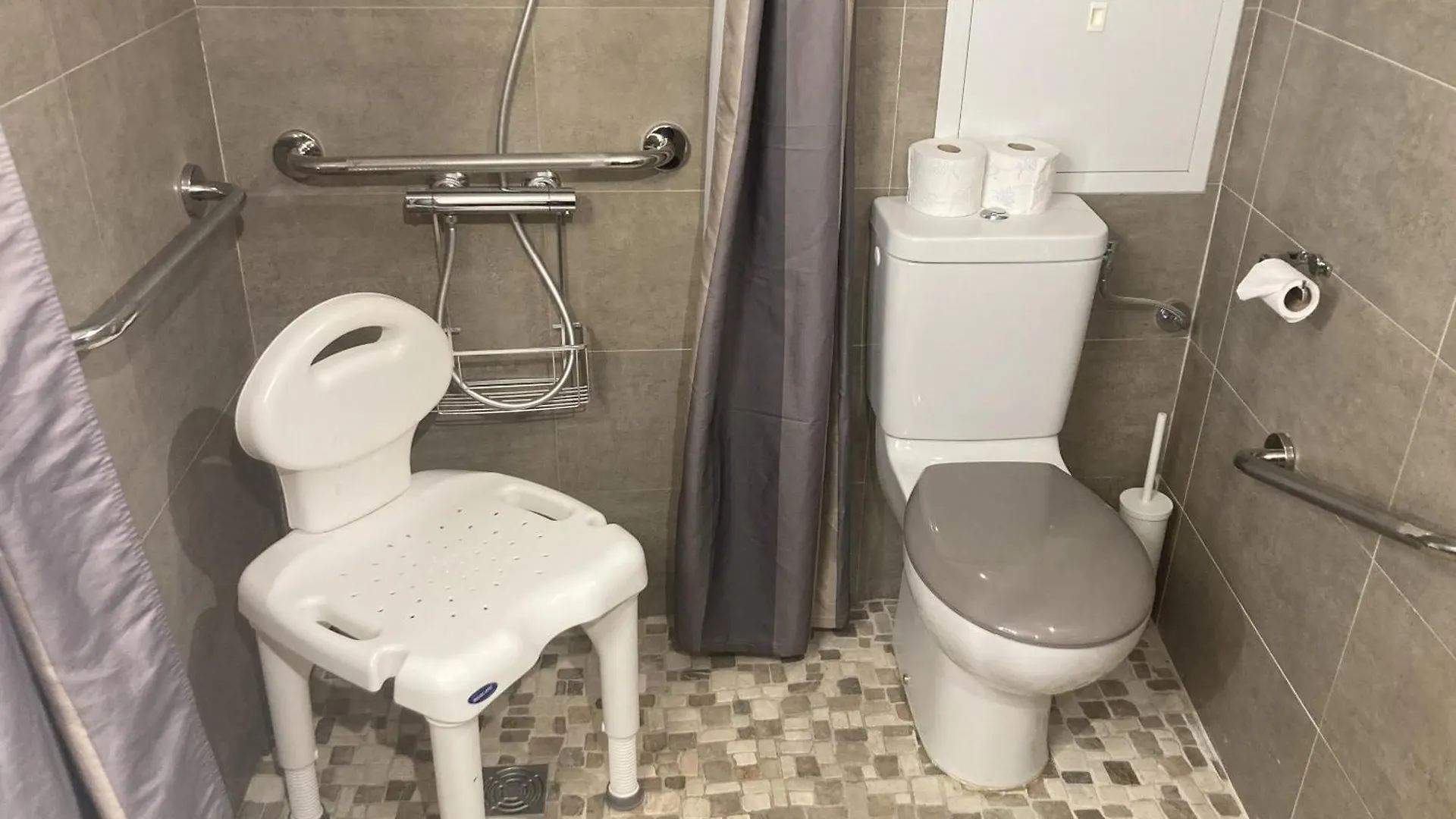 Urbain V Apartment Accessible To People With Reduced Mobility, Spa & Fitness Avignon
